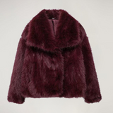 Oversized_Faux_Fur_Coat_in_Soft_Grey_with_Wide_Lapels4