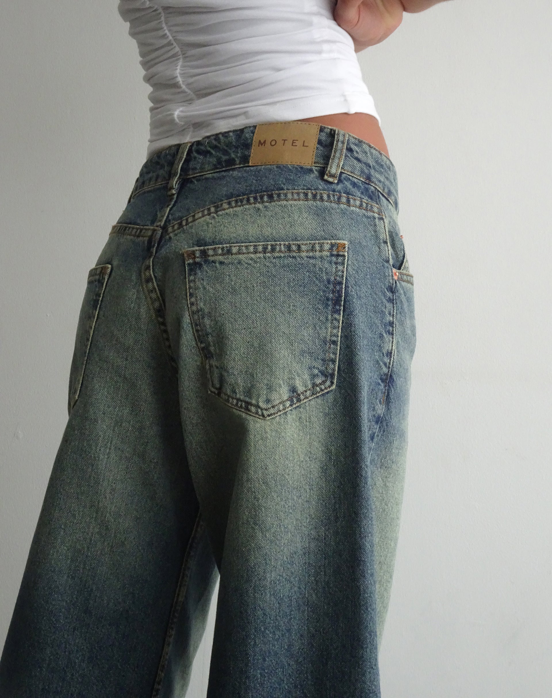 low-rise-jeans-extreme-blue-green2